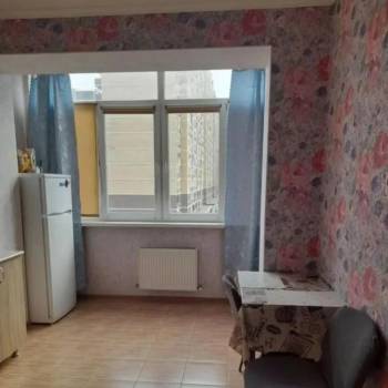 Сдается 1-комнатная квартира, 35 м²