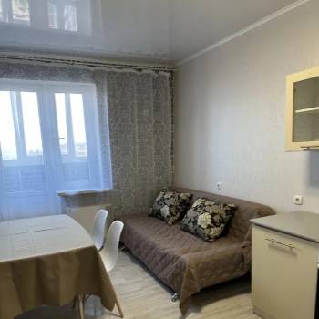 Сдается 1-комнатная квартира, 42 м²