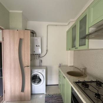 Продается 1-комнатная квартира, 32 м²
