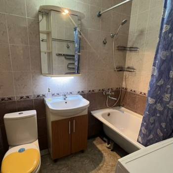 Сдается 1-комнатная квартира, 42 м²