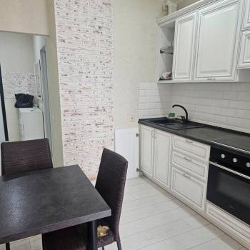 Продается 1-комнатная квартира, 40 м²