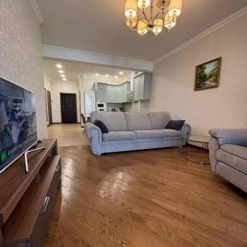 Продается 2-х комнатная квартира, 96 м²