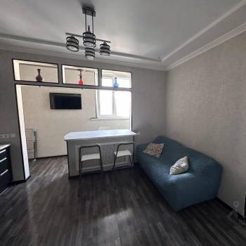 Сдается 1-комнатная квартира, 40 м²