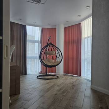 Продается 3-х комнатная квартира, 127 м²