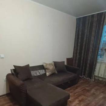 Сдается 1-комнатная квартира, 42 м²