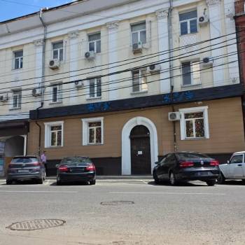Сдается Нежилое помещение, 200 м²