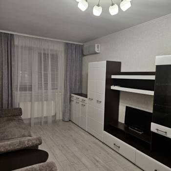 Сдается 1-комнатная квартира, 48 м²