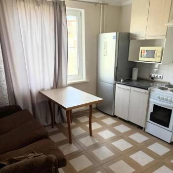 Сдается 1-комнатная квартира, 38 м²