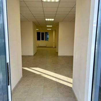 Сдается Нежилое помещение, 109 м²
