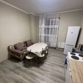 Сдается 1-комнатная квартира, 50,5 м²