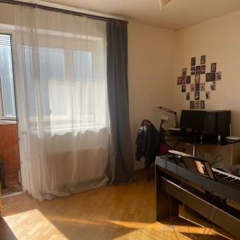Продается 1-комнатная квартира, 32 м²