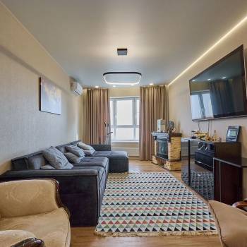 Сдается Многокомнатная квартира, 90 м²