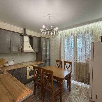 Сдается 2-х комнатная квартира, 73 м²