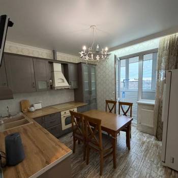 Сдается 2-х комнатная квартира, 73 м²