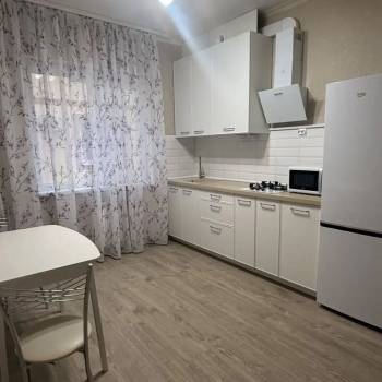 Продается 1-комнатная квартира, 42,2 м²