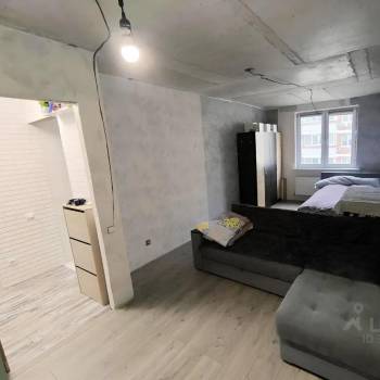 Продается 1-комнатная квартира, 37,2 м²