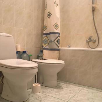 Продается 1-комнатная квартира, 49 м²