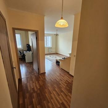 Сдается 1-комнатная квартира, 51 м²