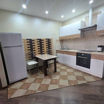 Сдается 1-комнатная квартира, 49 м²