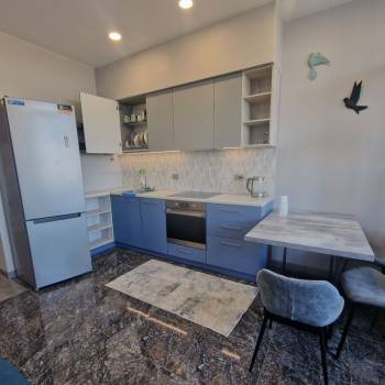Сдается 1-комнатная квартира, 52 м²
