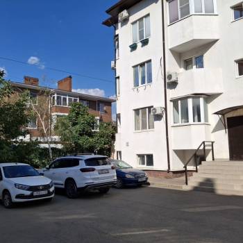 Продается 1-комнатная квартира, 37 м²