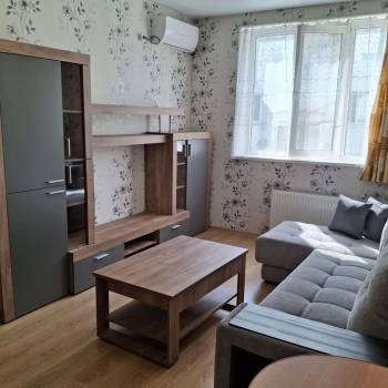 Продается 1-комнатная квартира, 37 м²