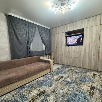 Продается 1-комнатная квартира, 36 м²