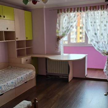 Сдается Многокомнатная квартира, 100 м²
