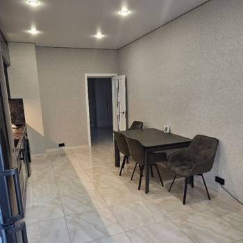 Сдается Многокомнатная квартира, 90 м²