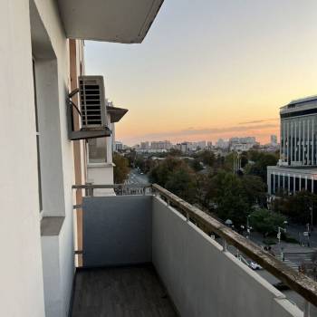 Сдается 1-комнатная квартира, 56 м²