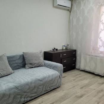 Продается 1-комнатная квартира, 36 м²
