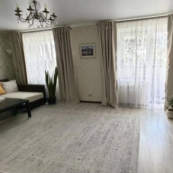 Продается 3-х комнатная квартира, 90 м²