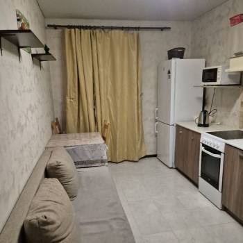 Сдается 1-комнатная квартира, 37 м²