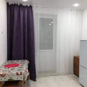 Продается 1-комнатная квартира, 40,5 м²