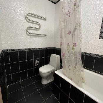 Продается 1-комнатная квартира, 42 м²