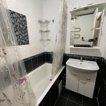 Продается 1-комнатная квартира, 42 м²