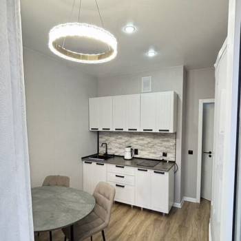 Сдается 1-комнатная квартира, 37 м²