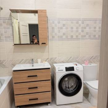 Сдается 2-х комнатная квартира, 77 м²