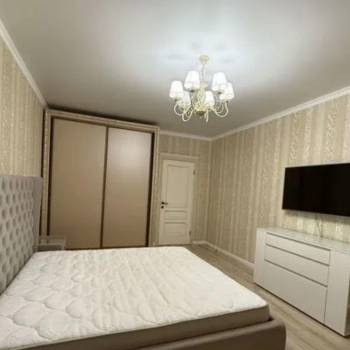 Продается 1-комнатная квартира, 50 м²