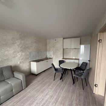 Сдается 1-комнатная квартира, 42 м²