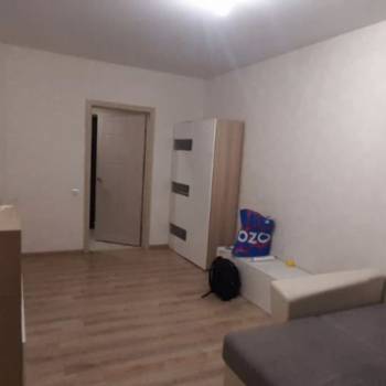 Продается 1-комнатная квартира, 42,3 м²