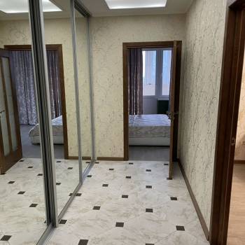 Сдается 2-х комнатная квартира, 77 м²
