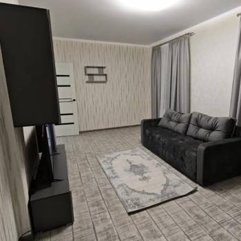 Сдается 2-х комнатная квартира, 70 м²