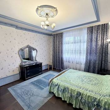 Сдается Многокомнатная квартира, 111 м²