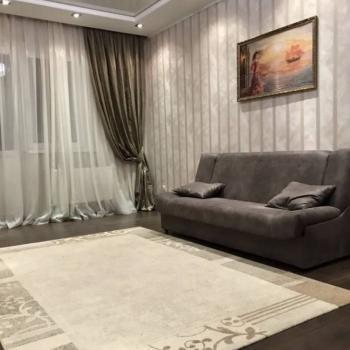 Сдается 2-х комнатная квартира, 75 м²