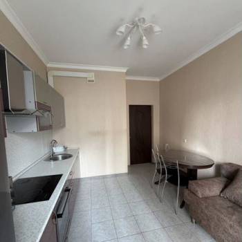 Продается 1-комнатная квартира, 48 м²