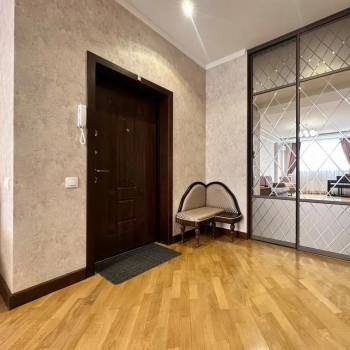 Продается 2-х комнатная квартира, 81,3 м²