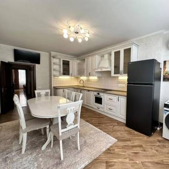 Продается 2-х комнатная квартира, 81,3 м²