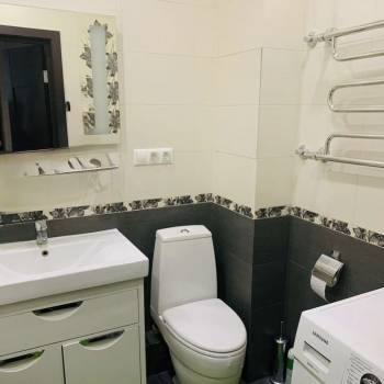 Продается 1-комнатная квартира, 42 м²