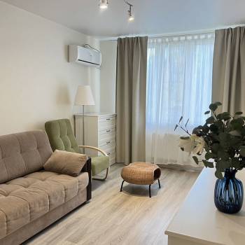 Продается 1-комнатная квартира, 44 м²